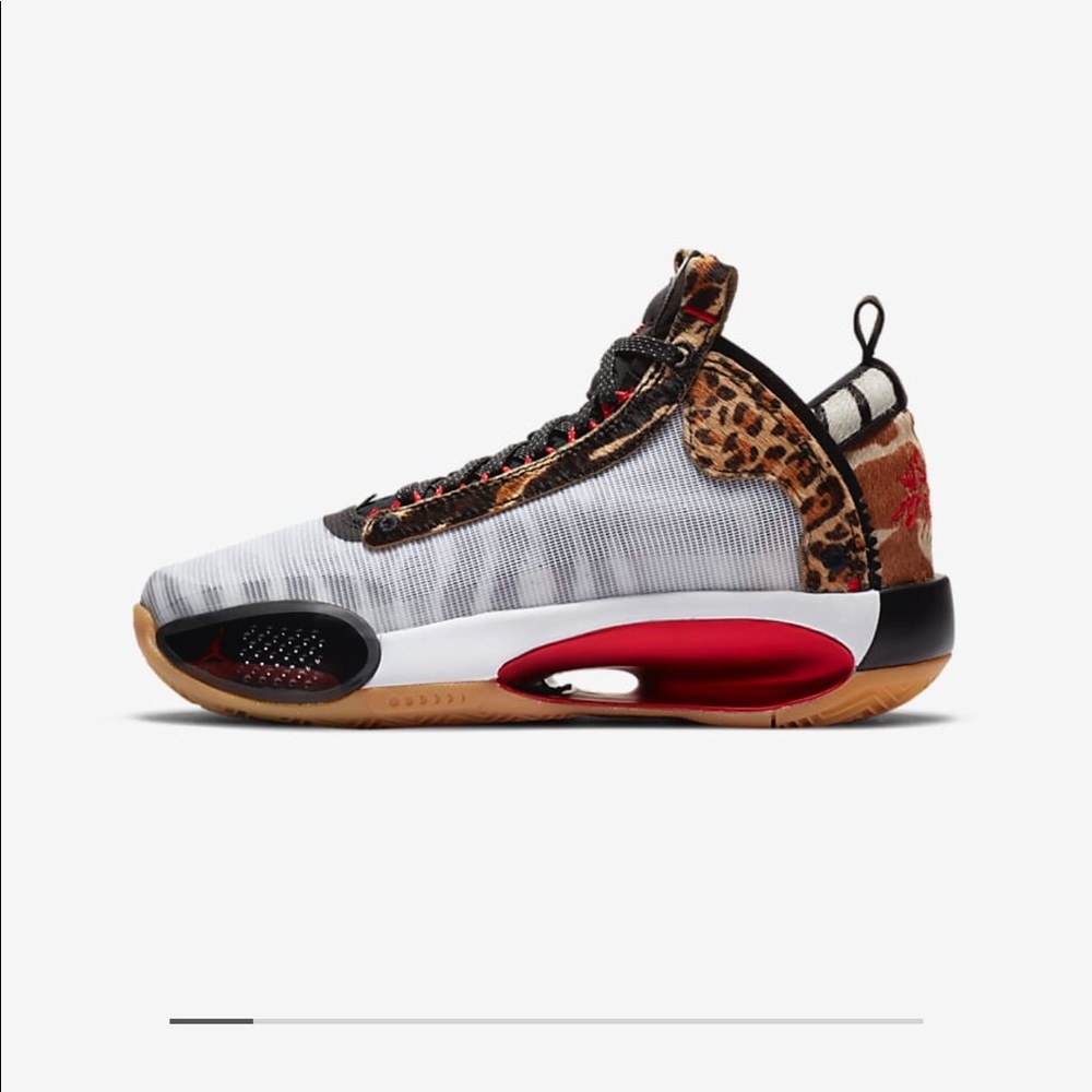 Jordan 34 zoo size 4.5y or 6 women